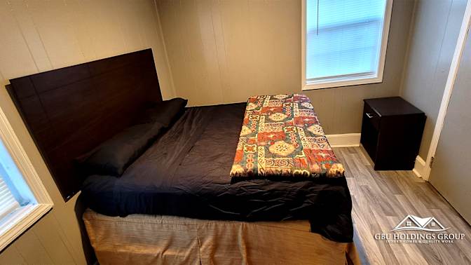 GBU Holdings Group's room