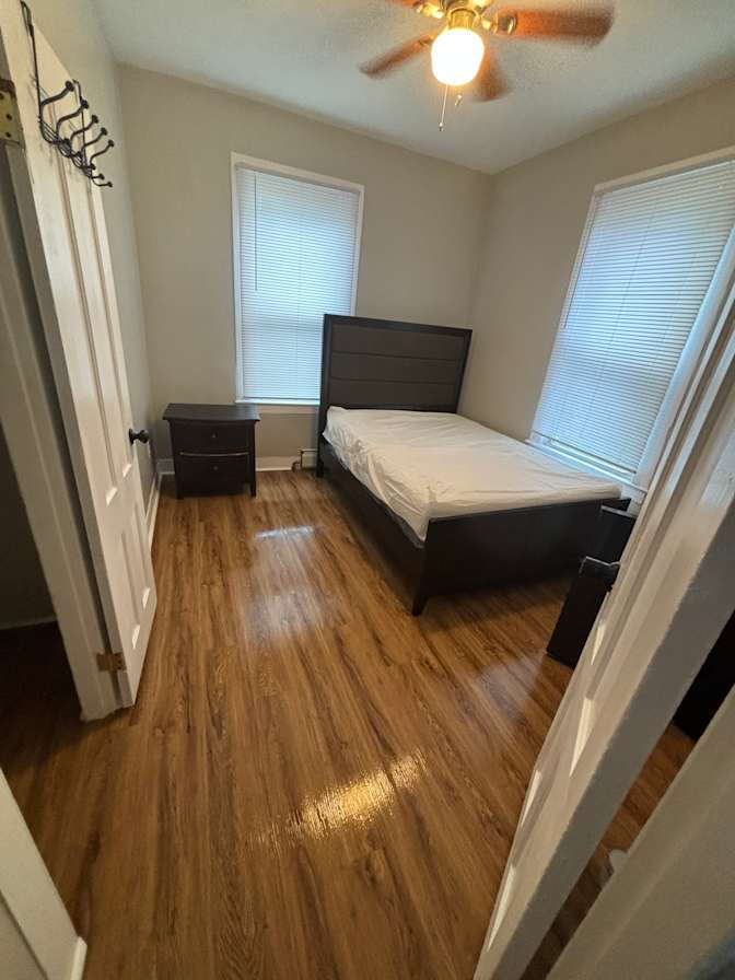 Jahizzy's room