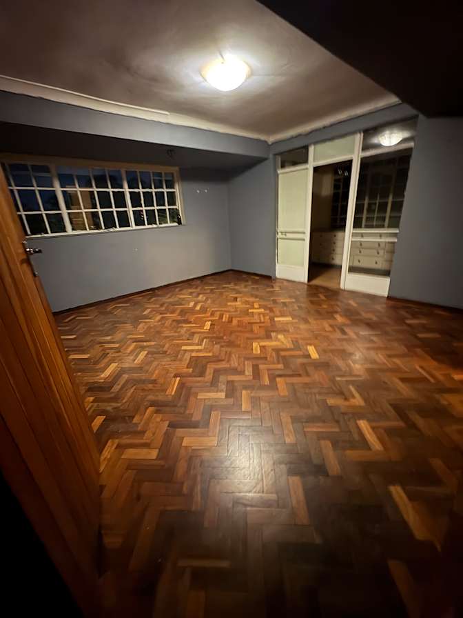 Salma Tanaka's room