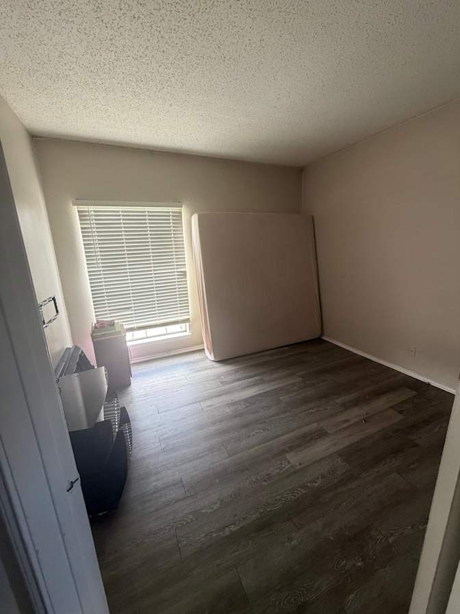 Decharion's room