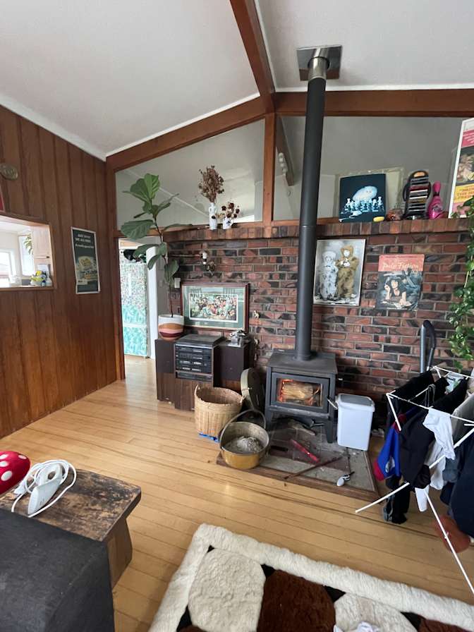 Gen's room