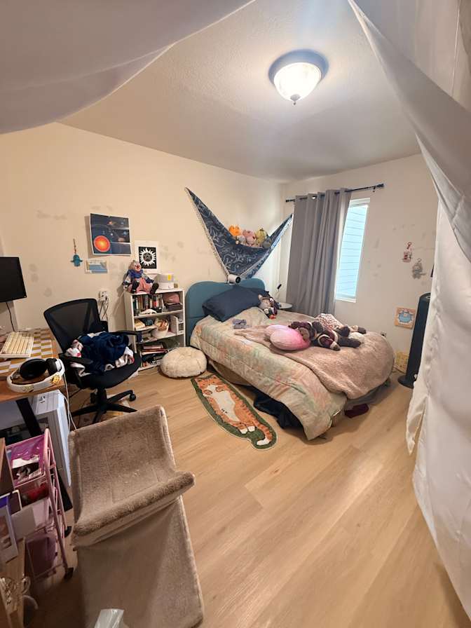 Isabela's room