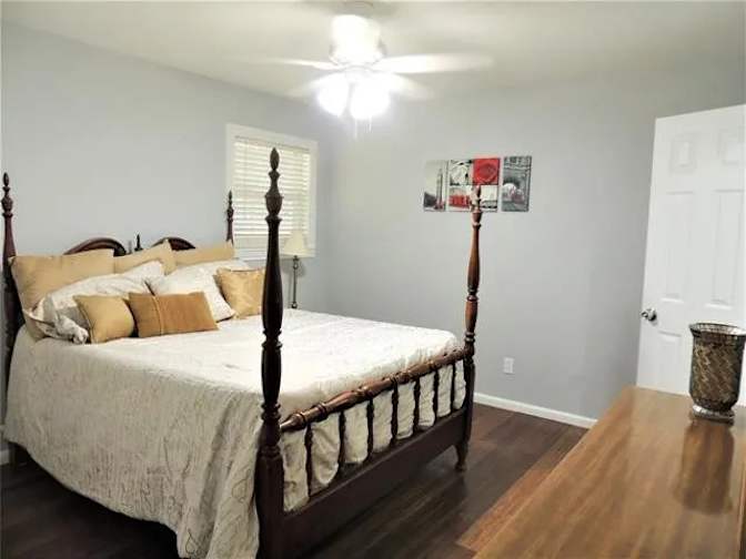 Raul's room