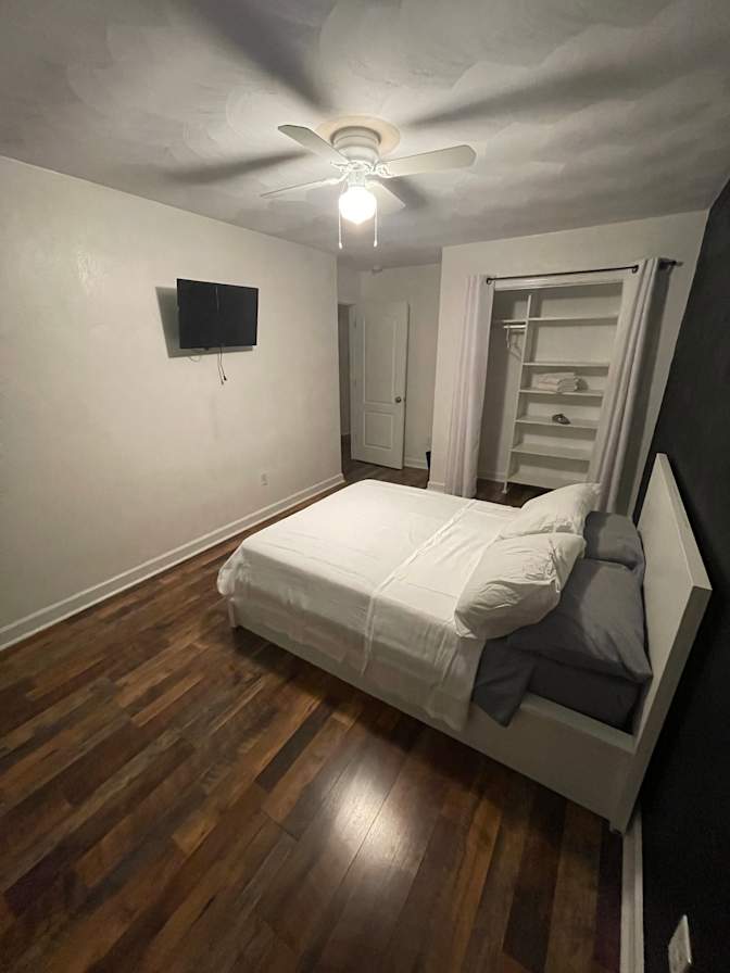 Aree's room