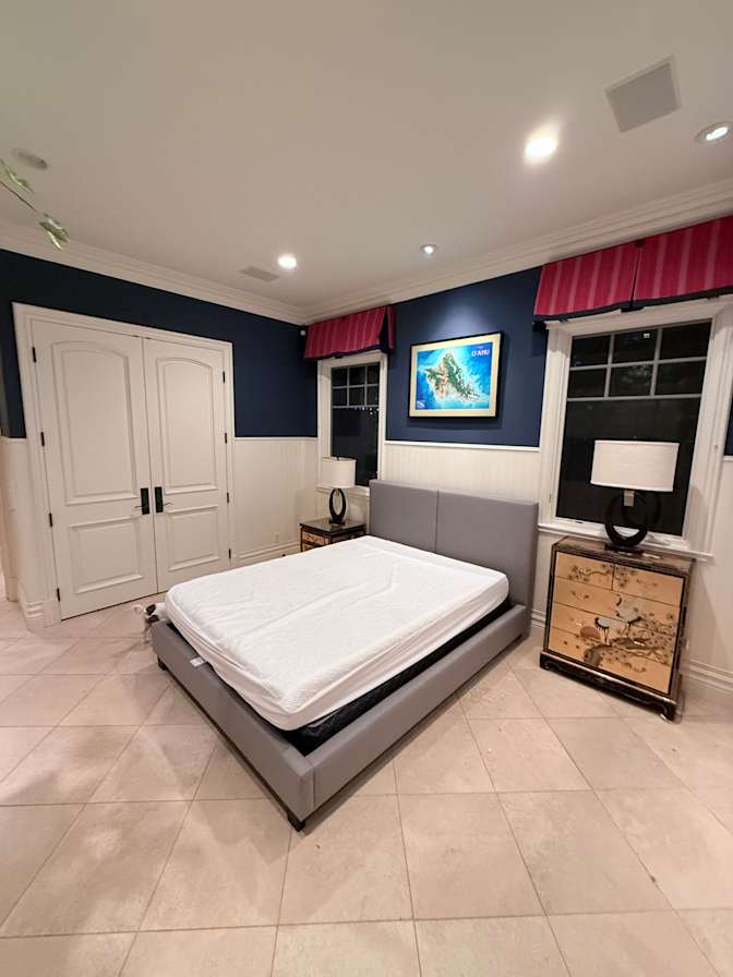 Sergio's room