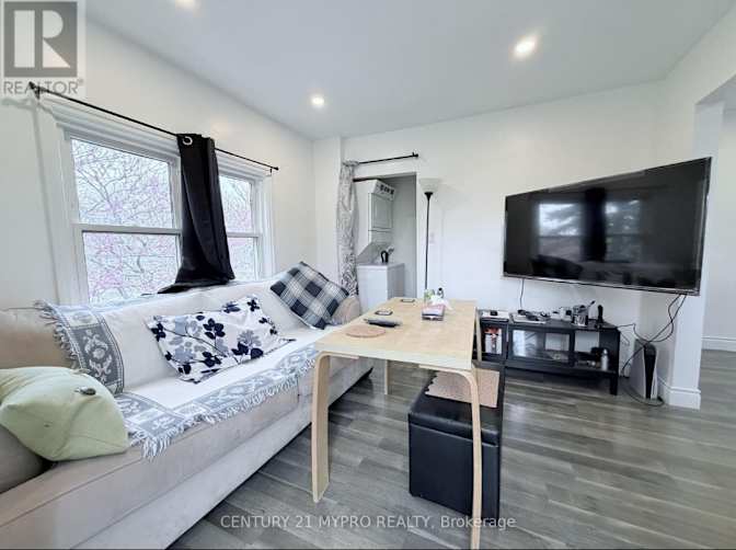 Amy Li's room