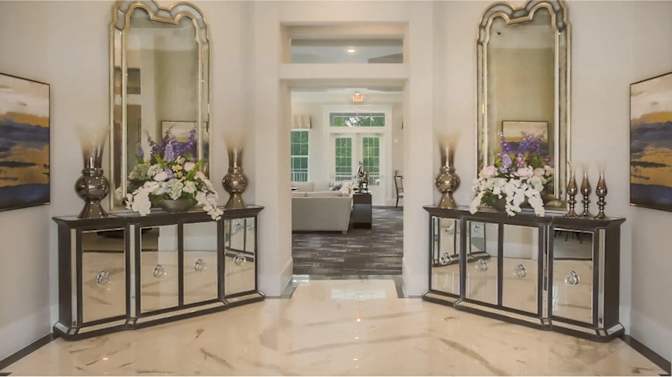 Alcove Rooms's room