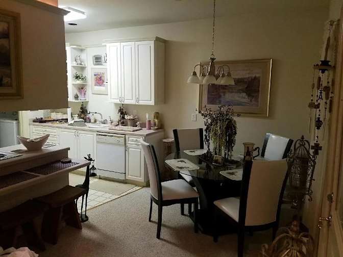Alcove Rooms's room