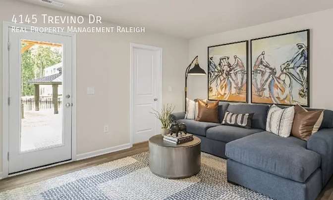 Alcove Rooms's room