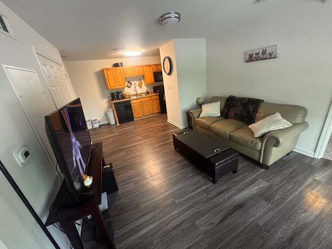 Darren's room