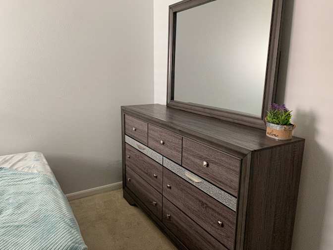 veronica's room