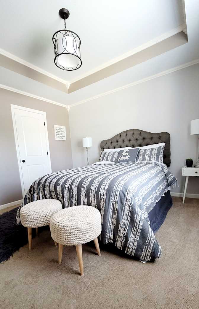 Oshirley's room