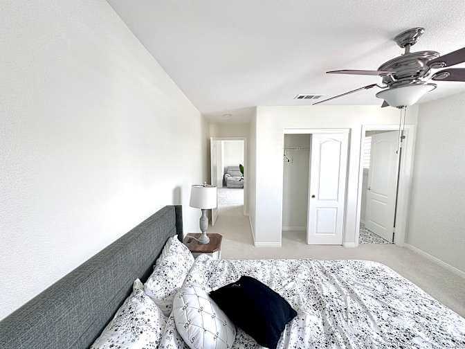 Sandy's room