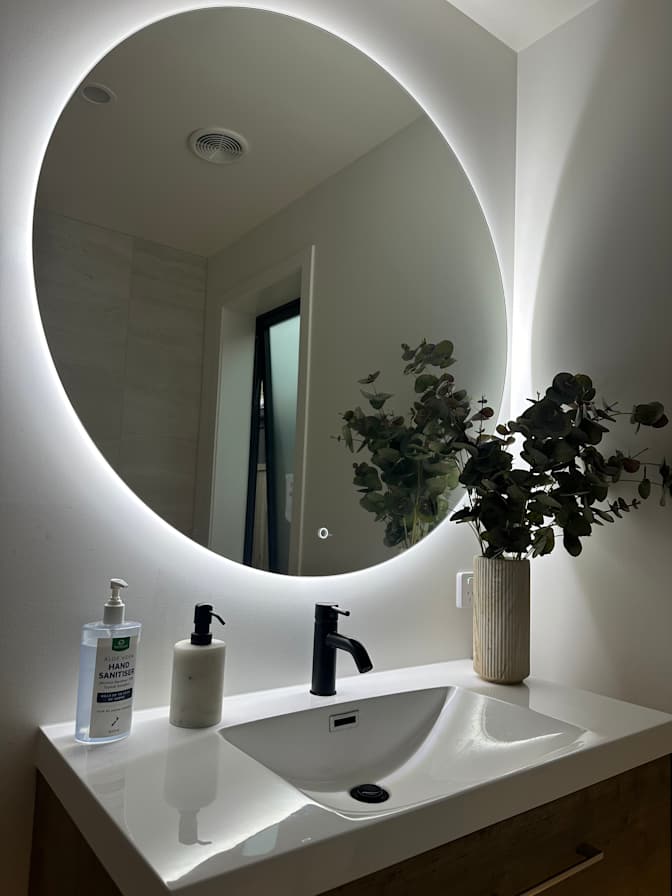 Linda A.'s room