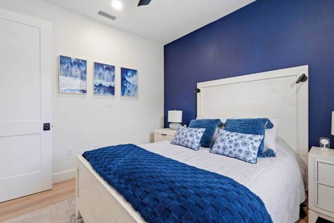 Talia's room