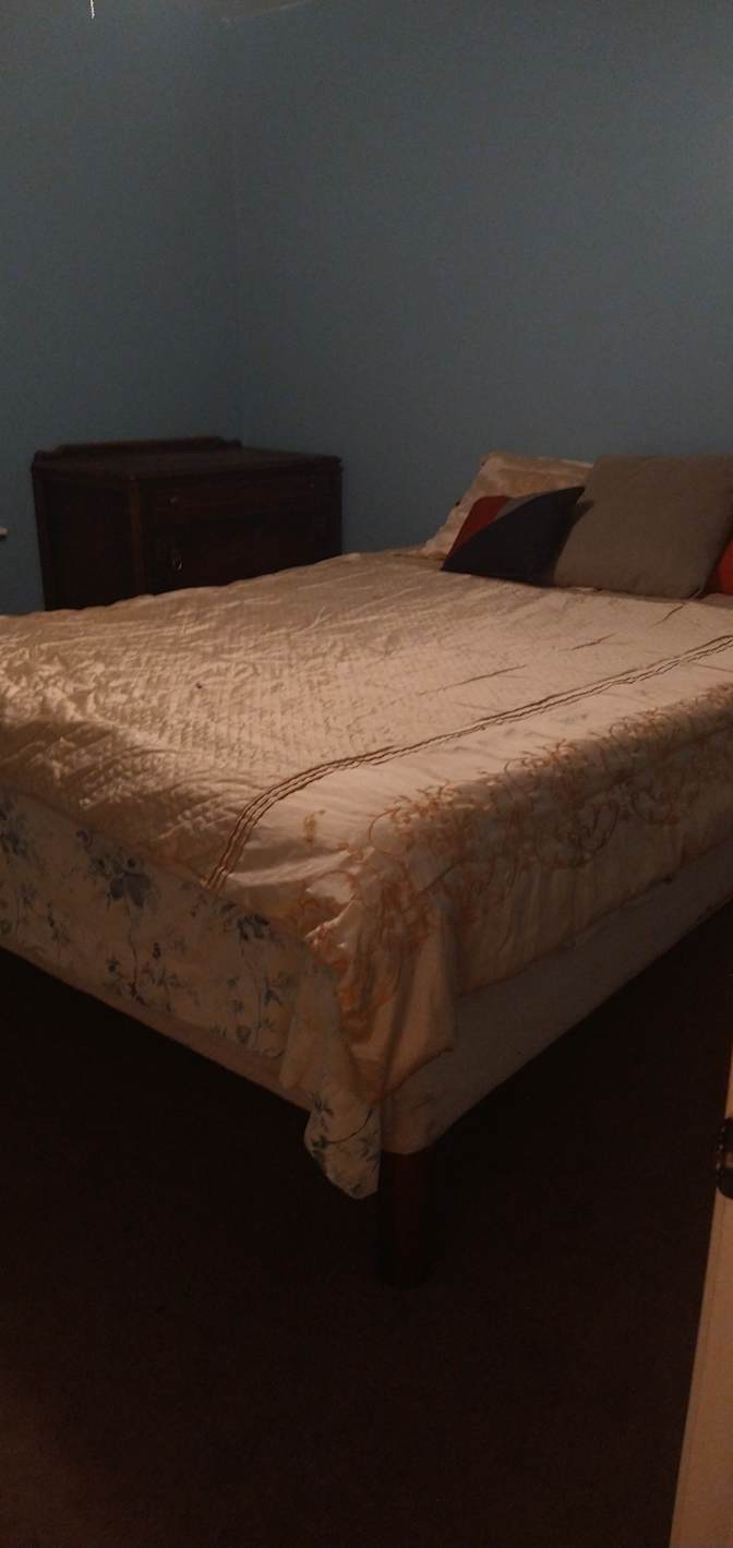 Linda's room