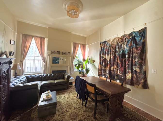 Mina's room