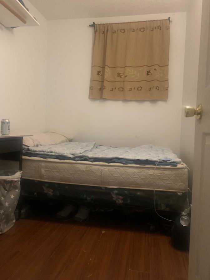 Cindy's room