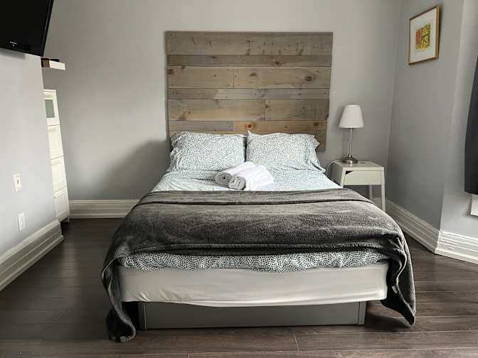 Nick Sarkovski's room