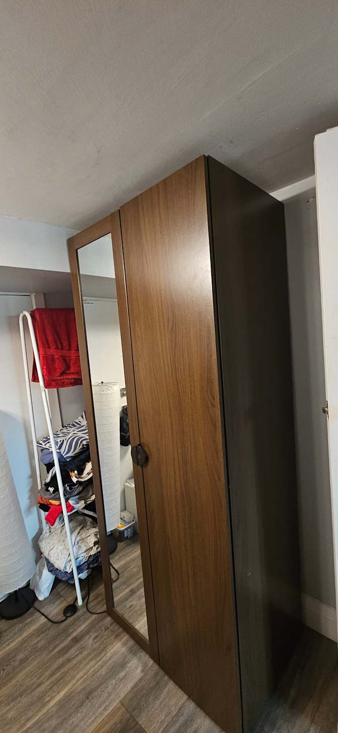 Door Man's room