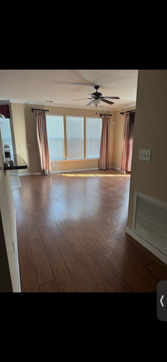 Elayna Hibbert-Claburn's room