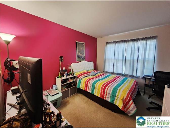 Aaryan Solkar's room