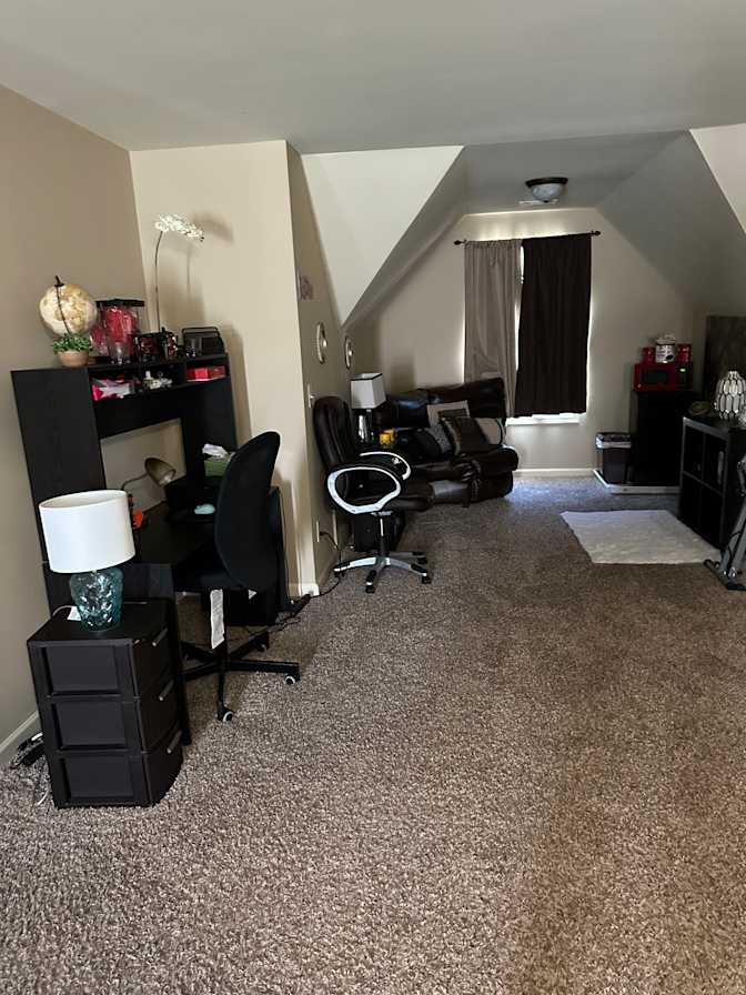 Amoya's room