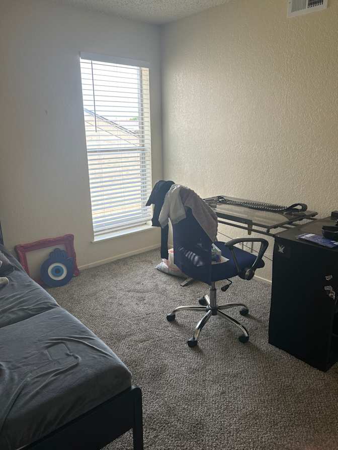 Neo Geronimo's room