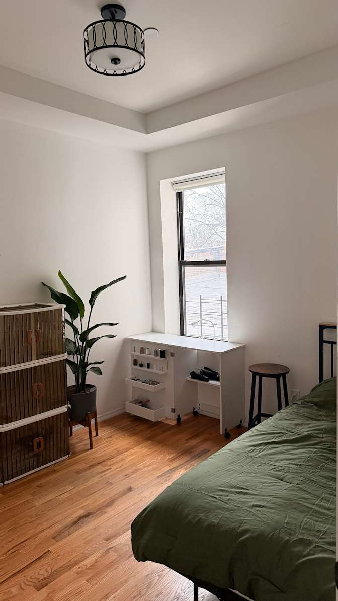 Valeria's room