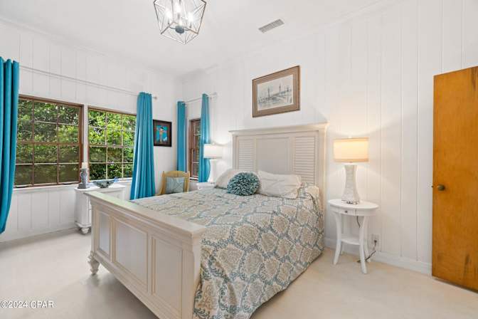 Sylvie P's room