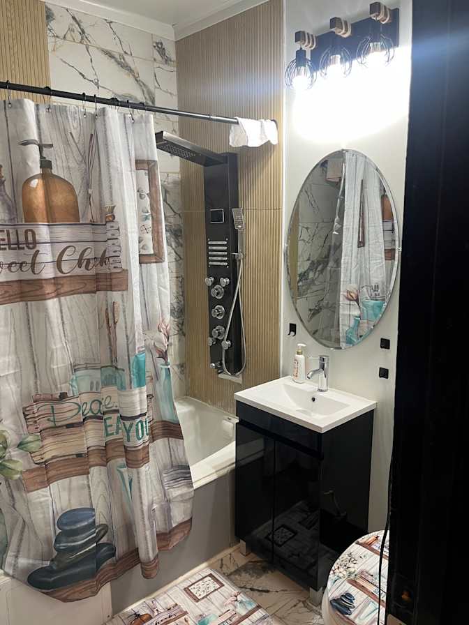Erica Tukes's room