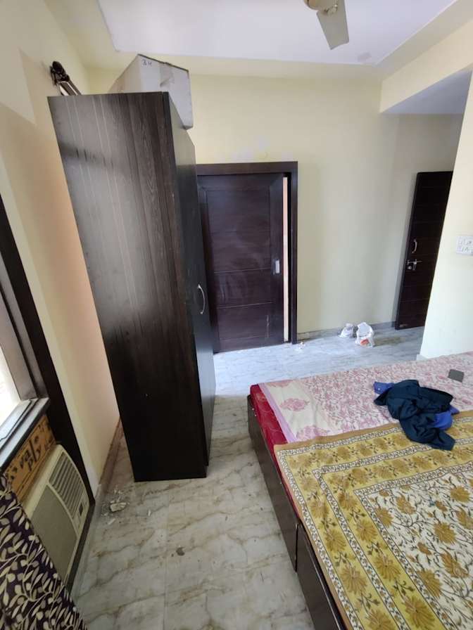 Usman's room