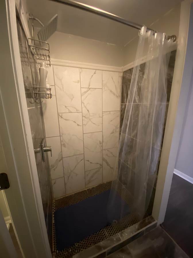 Jun's room