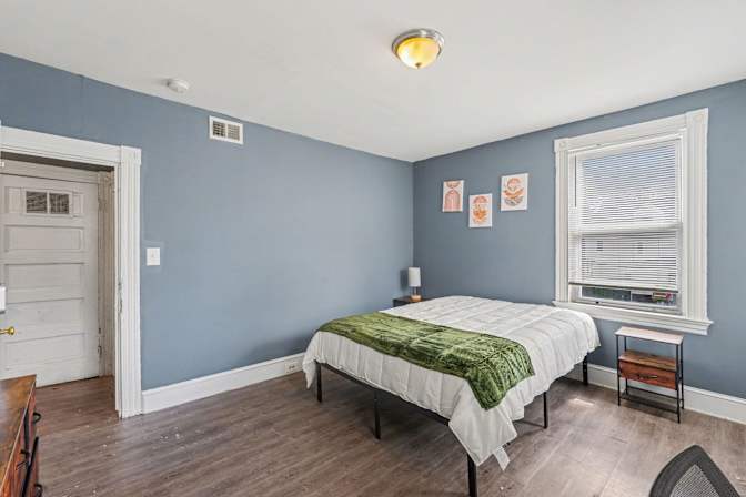Jeniffer's room