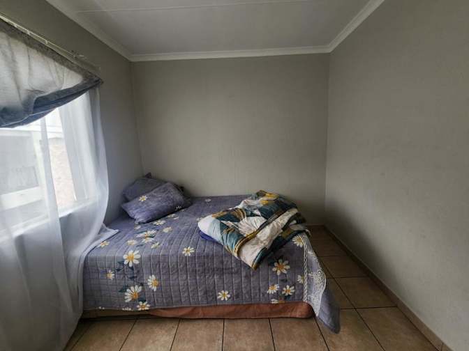 Nontobeko's room