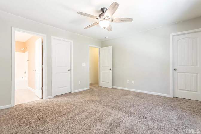 Alcove Rooms's room
