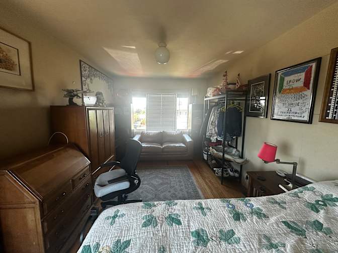 Joey Xanders's room