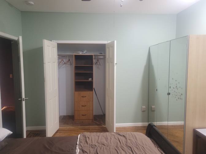 Qamar's room
