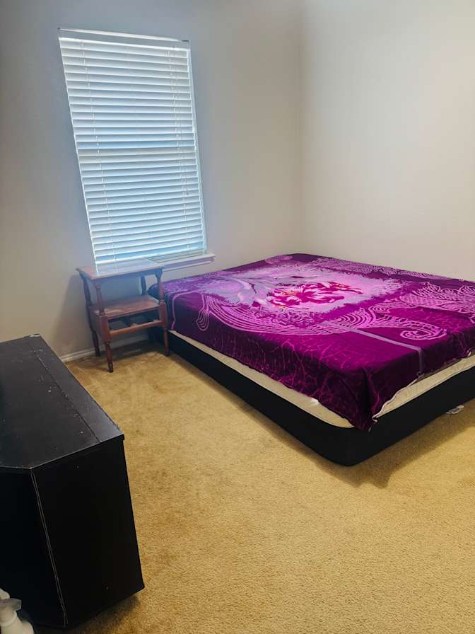 Lina's room