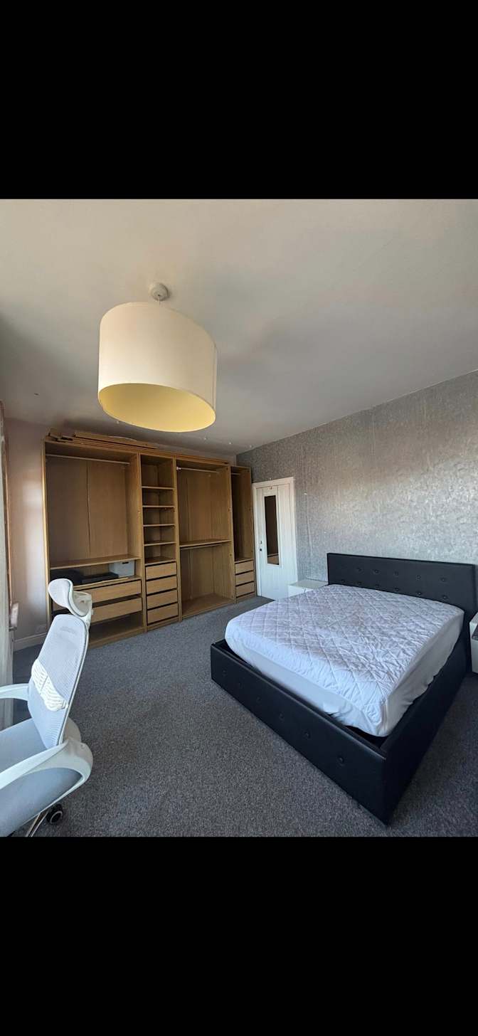 Ali's room