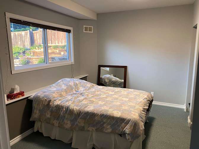 Caroline's room