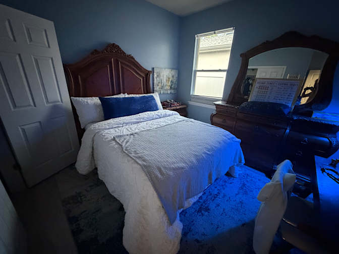 Vinny's room