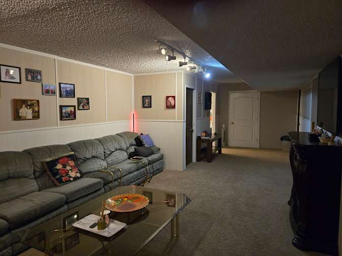 CHRISY's room