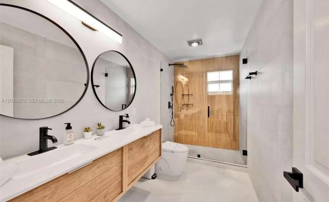 Hope Parshikova's room