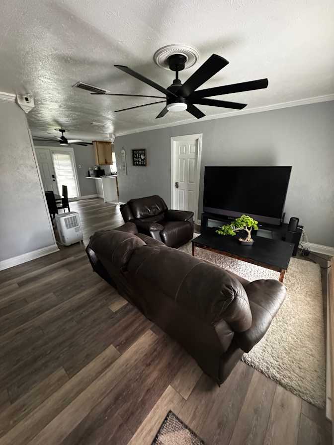 Armando's room