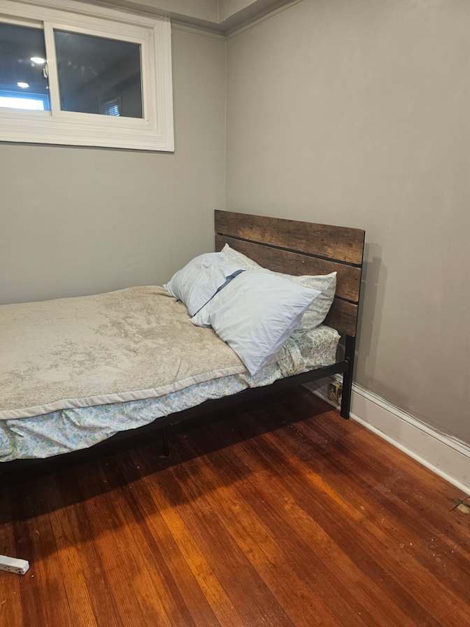 Louis's room