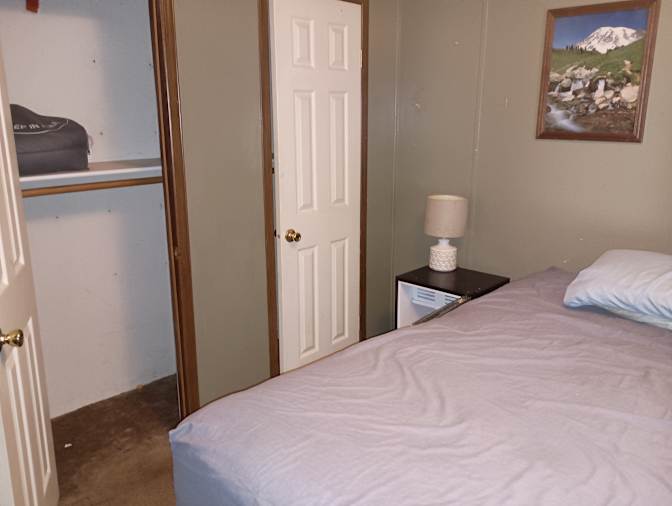 Lisa's room