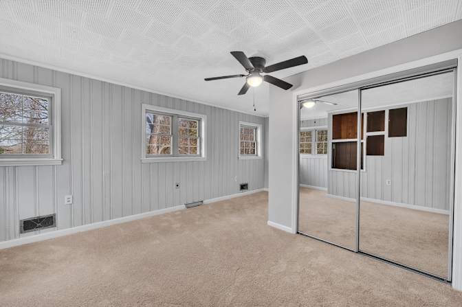 lifedoorrentals's room