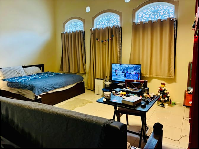 Daphne Huang's room