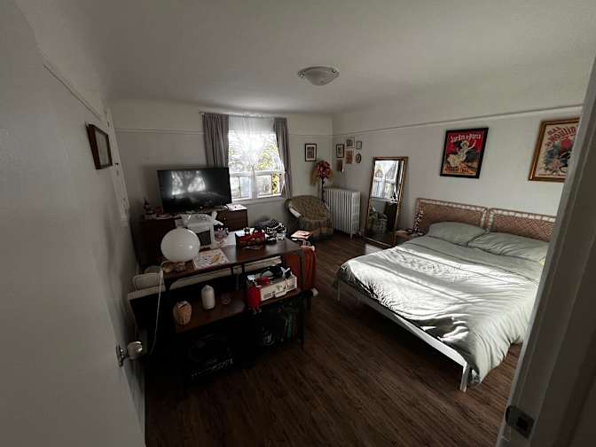 Anabella's room